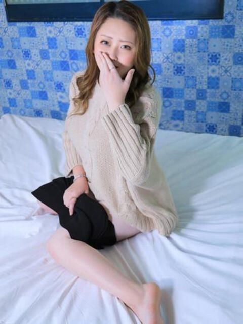 カナ ドMな奥さん 十三店(人妻ホテヘル&デリヘル)