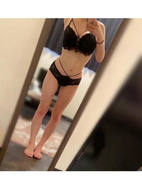 ゆゆ E+アイドルスクール新宿・歌舞伎町店（デリヘル）