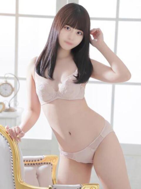 細田あいか 池袋パラダイス(ホテヘル&デリヘル)