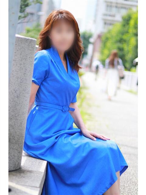 あいな 奥鉄オクテツ神奈川店(デリヘル市場グループ)(駅待ち合わせ型人妻デリヘル)