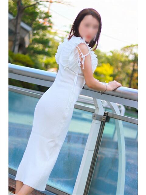 せつな 奥鉄オクテツ神奈川店(デリヘル市場グループ)(駅待ち合わせ型人妻デリヘル)