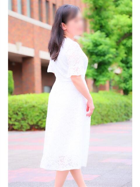 あいか 奥鉄オクテツ神奈川店(デリヘル市場グループ)(駅待ち合わせ型人妻デリヘル)