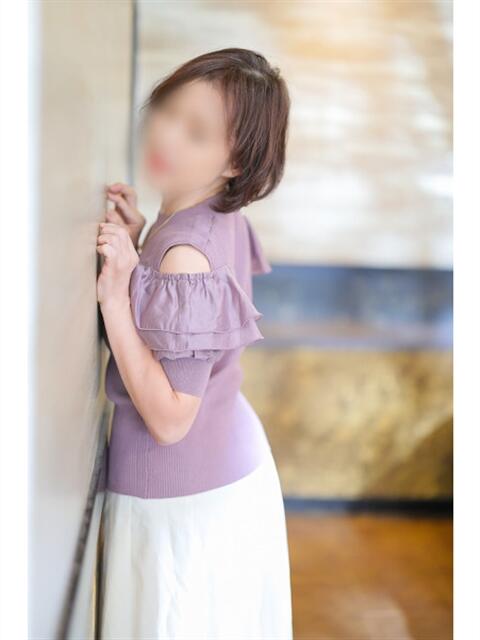 えりか 奥鉄オクテツ神奈川店（デリヘル市場グループ）（駅待ち合わせ型人妻デリヘル）