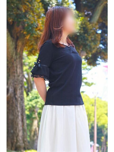 ゆず 奥鉄オクテツ神奈川店(デリヘル市場グループ)(駅待ち合わせ型人妻デリヘル)