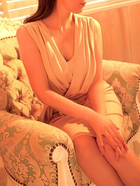 渚 ゆり 熟女・人妻マダム宮殿（デリヘル）
