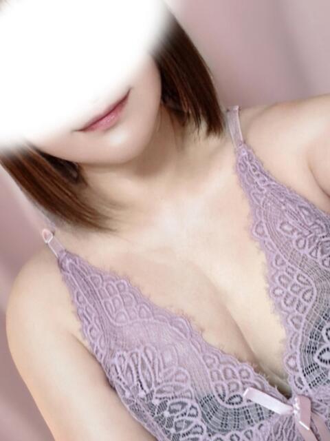 愛川すずね 癒されるワイフ（【非風俗】メンズエステ）