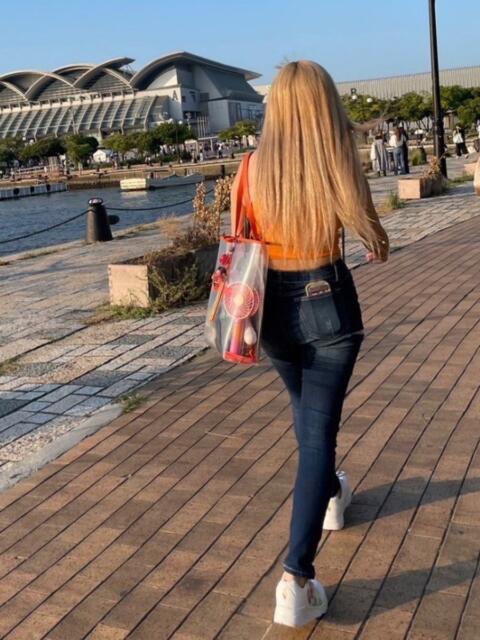 ☆なつき(24)☆元AV女優 ◆プラウディア◆AAA級素人娘在籍店（デリヘル）