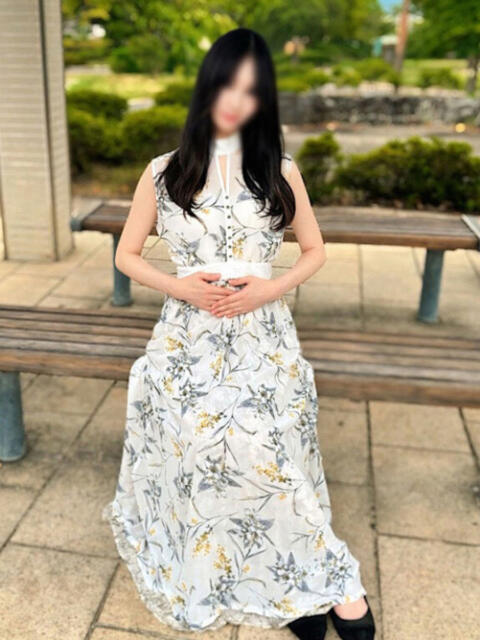 白石-しらいし- ただ離婚してないだけ（人妻デリヘル）