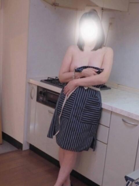 岡田まひろ おいしい奥様(ホテヘル&デリヘル)