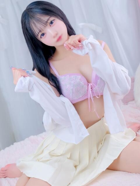 りな E+アイドルスクール新宿・歌舞伎町店（デリヘル）