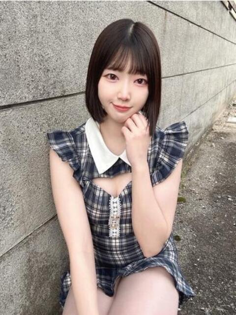 にいな まだ舐めたくて学園渋谷校〜舐めたくてグループ〜(デリヘル)