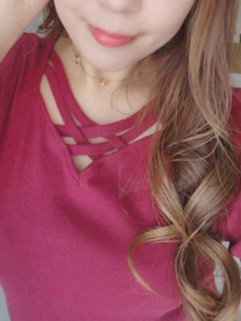 ひな 引っ越しババァ（格安＆人妻熟女デリヘル）