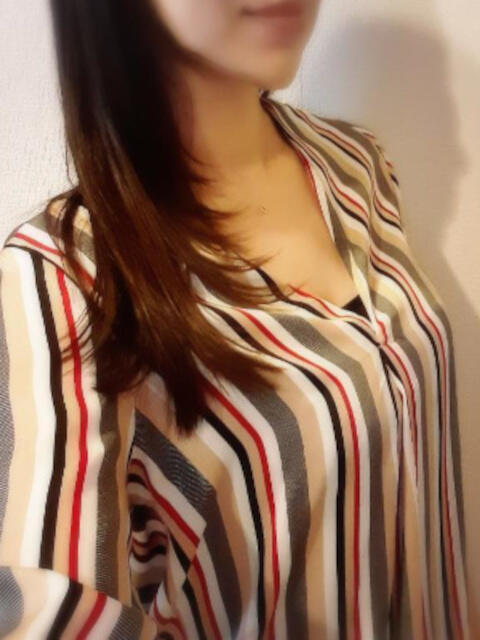 にな 引っ越しババア三昧（格安＆人妻熟女デリヘル）