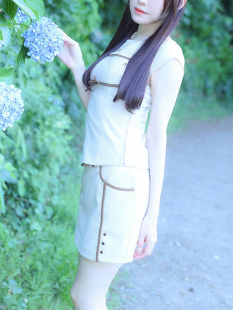 絢 丸の内Agent(高級デリヘル)