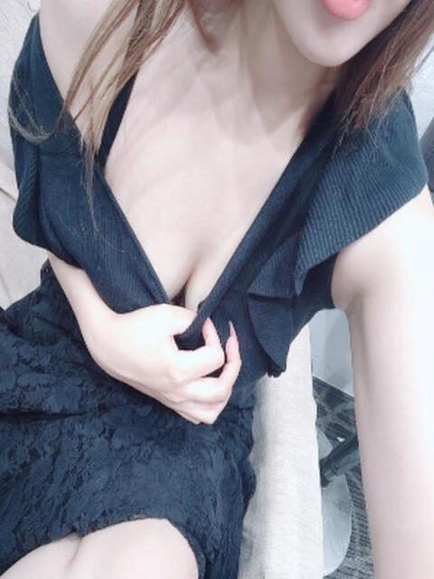 ありさ 引っ越しババア三昧（格安＆人妻熟女デリヘル）