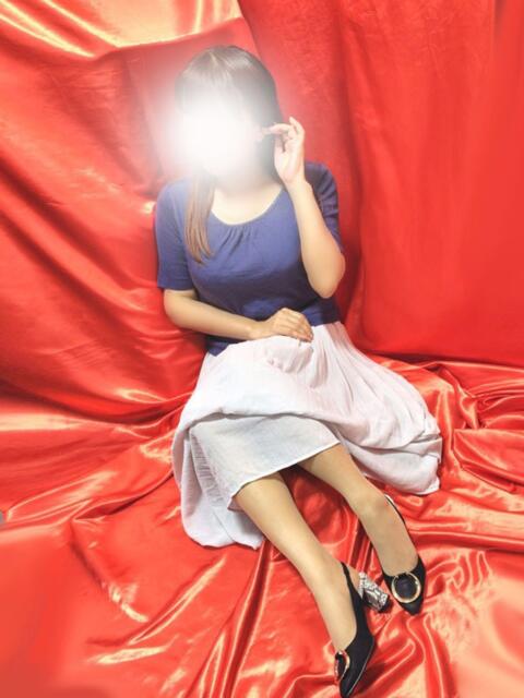 三上 変態美熟女お貸しします。（待ち合わせ型熟女デリヘル）