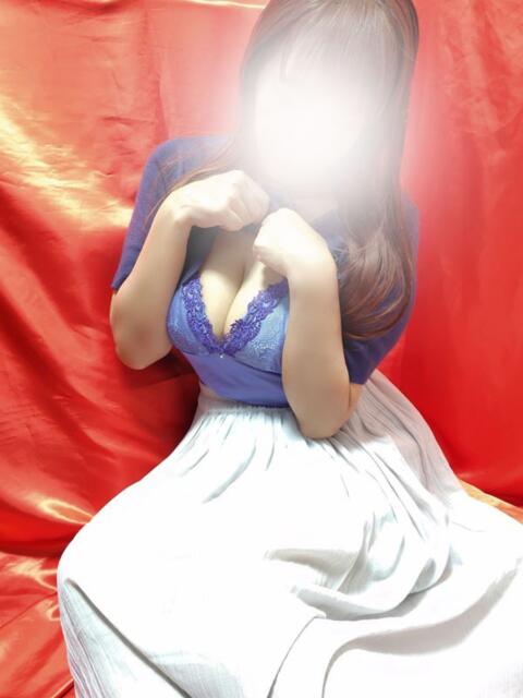 三上 変態美熟女お貸しします。（待ち合わせ型熟女デリヘル）