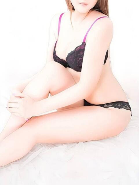 れみ 若妻淫乱倶楽部(人妻デリヘル)