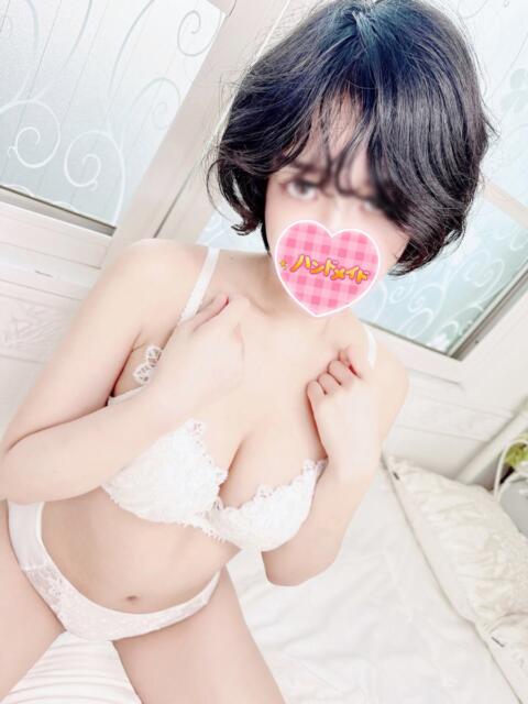 ちか 神田ハンドメイド（美少女手コキ専門店）