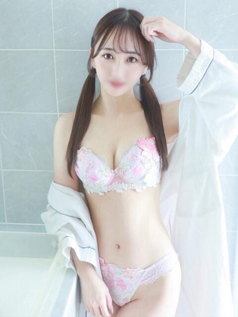 あみな クラブ バレンタイン大阪（素人美女専門デリヘル）