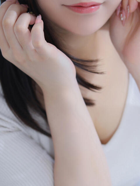 鈴(すず) グランドオペラ横浜(高級デリヘル)