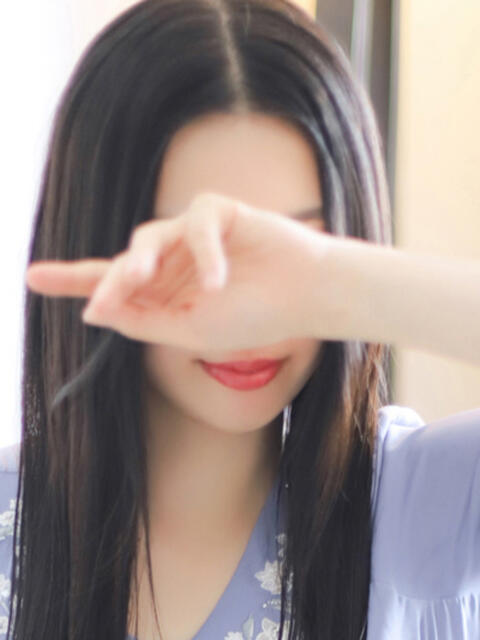 静奈(しずな) グランドオペラ横浜（高級デリヘル）