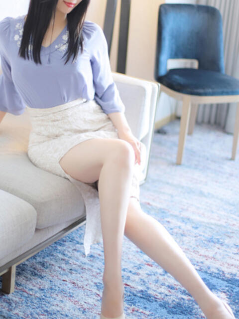 静奈(しずな) グランドオペラ横浜（高級デリヘル）