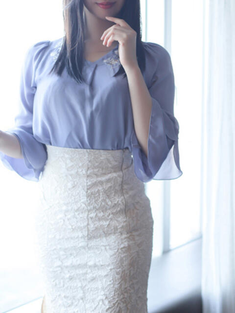 静奈(しずな) グランドオペラ横浜（高級デリヘル）