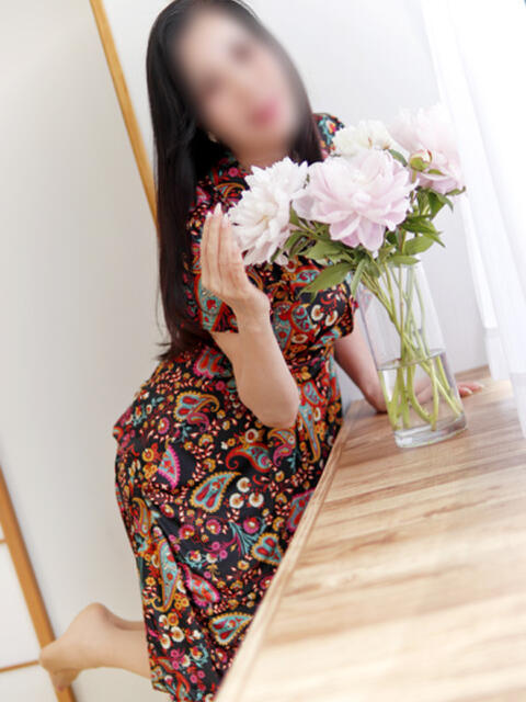 ほたる(昭和39年生まれ) 熟年カップル名古屋～生電話からの営み～（人妻・熟女デリヘル）