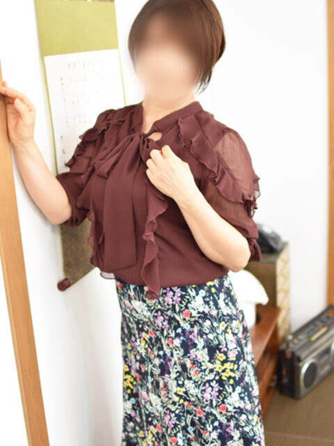 こころ(昭和47年生まれ) 熟年カップル名古屋～生電話からの営み～（人妻・熟女デリヘル）