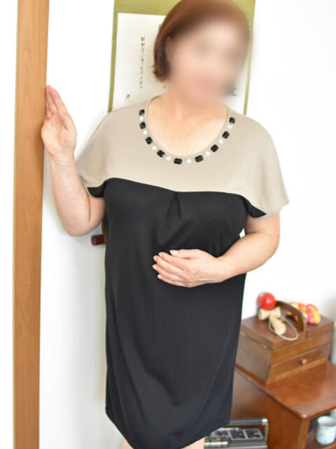 かなこ(昭和33年生まれ) 熟年カップル名古屋~生電話からの営み~(人妻・熟女デリヘル)