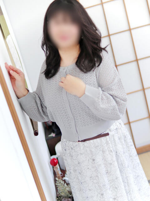 しょうこ(昭和52年生まれ) 熟年カップル名古屋~生電話からの営み~(人妻・熟女デリヘル)