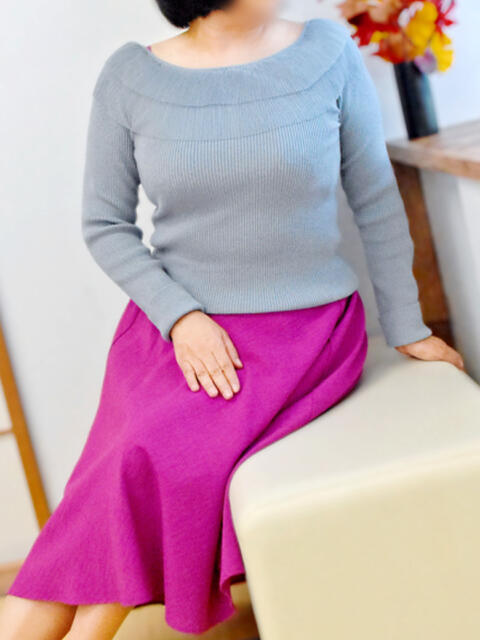 ちとせ(昭和48年生まれ) 熟年カップル名古屋～生電話からの営み～（人妻・熟女デリヘル）