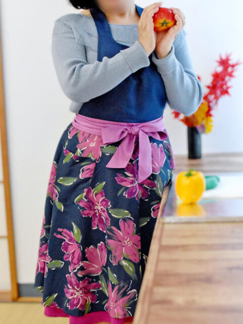 ちとせ(昭和48年生まれ) 熟年カップル名古屋～生電話からの営み～（人妻・熟女デリヘル）