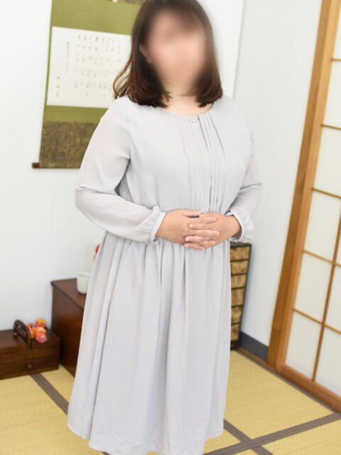 あい(昭和53年生まれ) 熟年カップル名古屋～生電話からの営み～（人妻・熟女デリヘル）