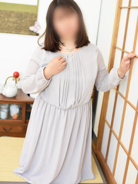 あい(昭和53年生まれ) 熟年カップル名古屋～生電話からの営み～（人妻・熟女デリヘル）