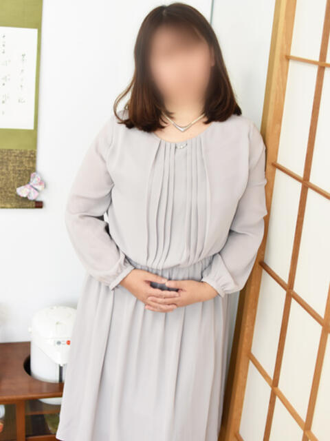 あい(昭和53年生まれ) 熟年カップル名古屋～生電話からの営み～（人妻・熟女デリヘル）