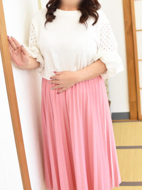 ももえ(昭和49年生まれ) 熟年カップル名古屋～生電話からの営み～（人妻・熟女デリヘル）