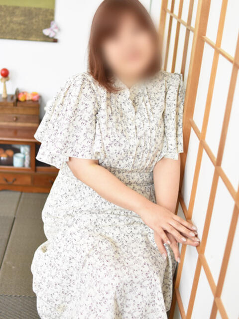 なな(昭和55年生まれ) 熟年カップル名古屋～生電話からの営み～（人妻・熟女デリヘル）