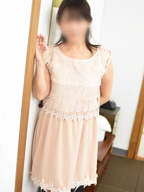 らん(昭和51年生まれ) 熟年カップル名古屋～生電話からの営み～（人妻・熟女デリヘル）