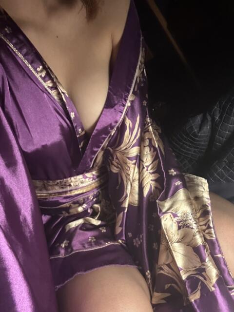 なみ 仮面舞踏会（セクキャバ）