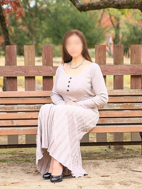 白鳥 真理 こあくまな熟女たち 加古川店 (KOAKUMAグループ)(人妻・熟女デリヘル)