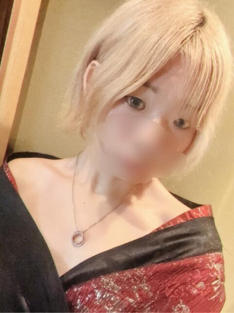 なお 仮面舞踏会（セクキャバ）