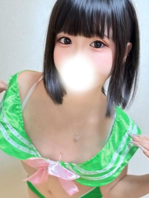 ぴぴ◆発展途上の未成熟パイ〇ン 即イキ淫乱倶楽部（デリヘル）