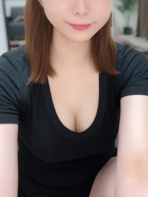 春野すみれ ワイフの楽園(【非風俗】メンズエステ)