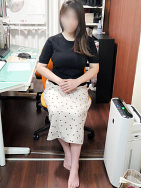 上戸 誘惑マル秘ミセス(人妻デリヘル)