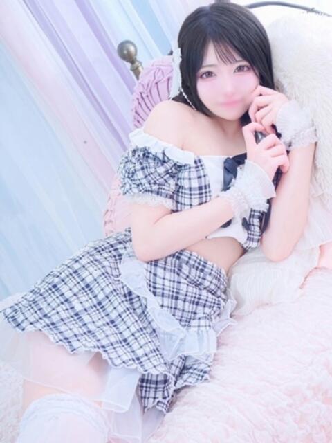 ゆか E+アイドルスクール新宿・歌舞伎町店（デリヘル）