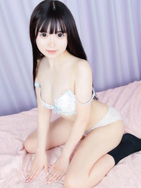 りおな すぐ舐めたくて学園立川校〜舐めたくてグループ〜（デリヘル）