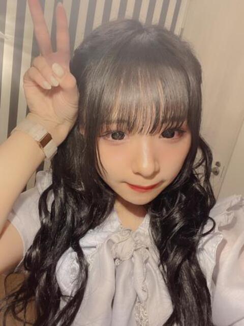 みぃたん すぐ舐めたくて学園立川校〜舐めたくてグループ〜（デリヘル）