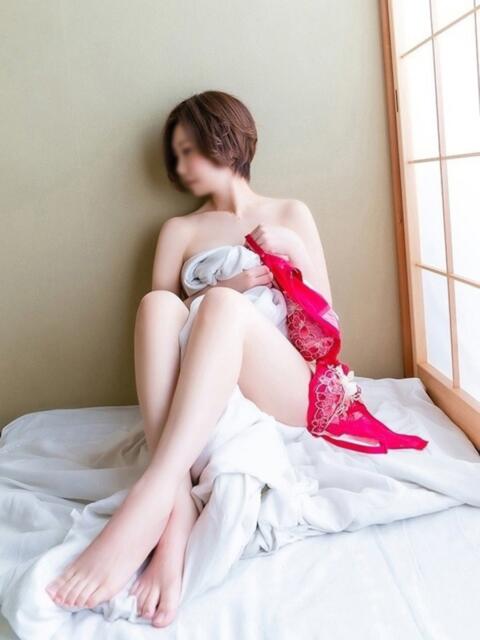 美月みお 一夜妻 大阪ミナミ店(人妻デリヘル)